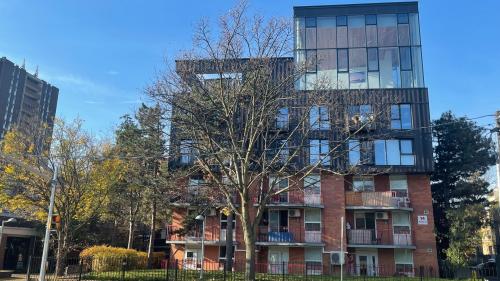 14 Spadina Road, Toronto