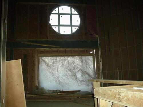 167-RoundWindowRearEntrance-12-05-04